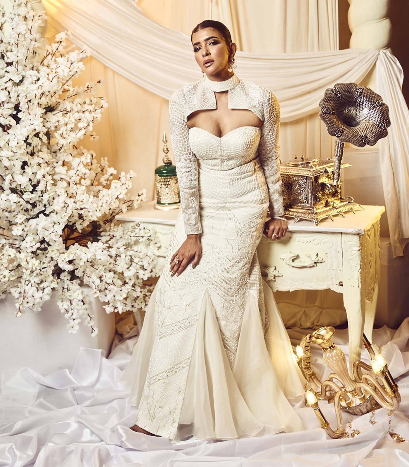 Chantilly White Skirt set